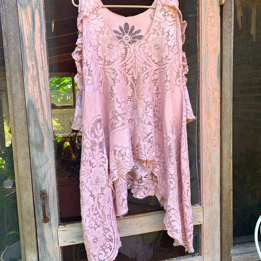 This is a Magnolia Pearl *inspired dress/tunic.